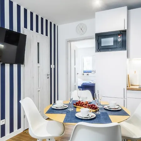 1b Niebieskie Z Basenem Krytym, Odkrytym, Sala Zabaw, Animacjami *