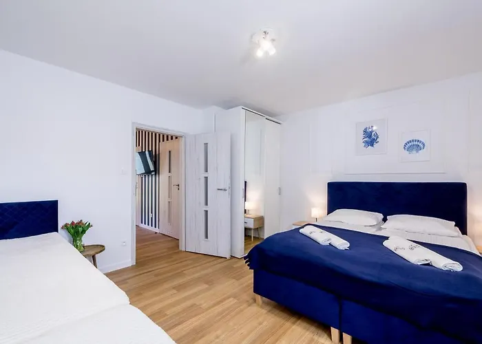 1b Niebieskie Z Basenem Krytym, Odkrytym, Sala Zabaw, Animacjami * Poddąbie